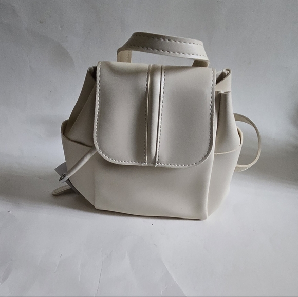 Mini Flap Backpack Drawstring Design Solid Minimalist - Picture 6 of 9